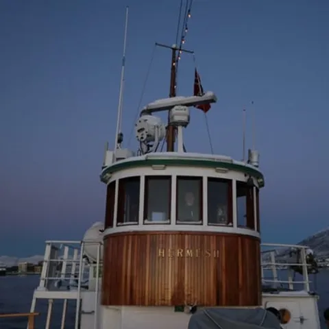 The wheelhouse of the wooden fjord boat