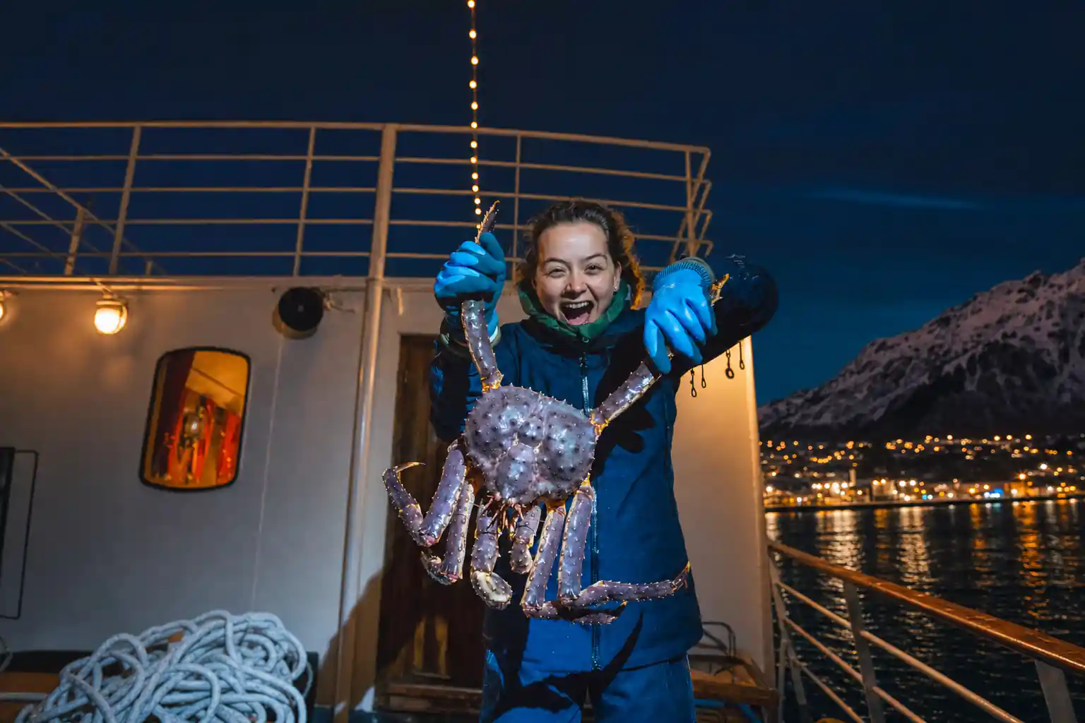 Arctic king crab cruise with self-captured lunch